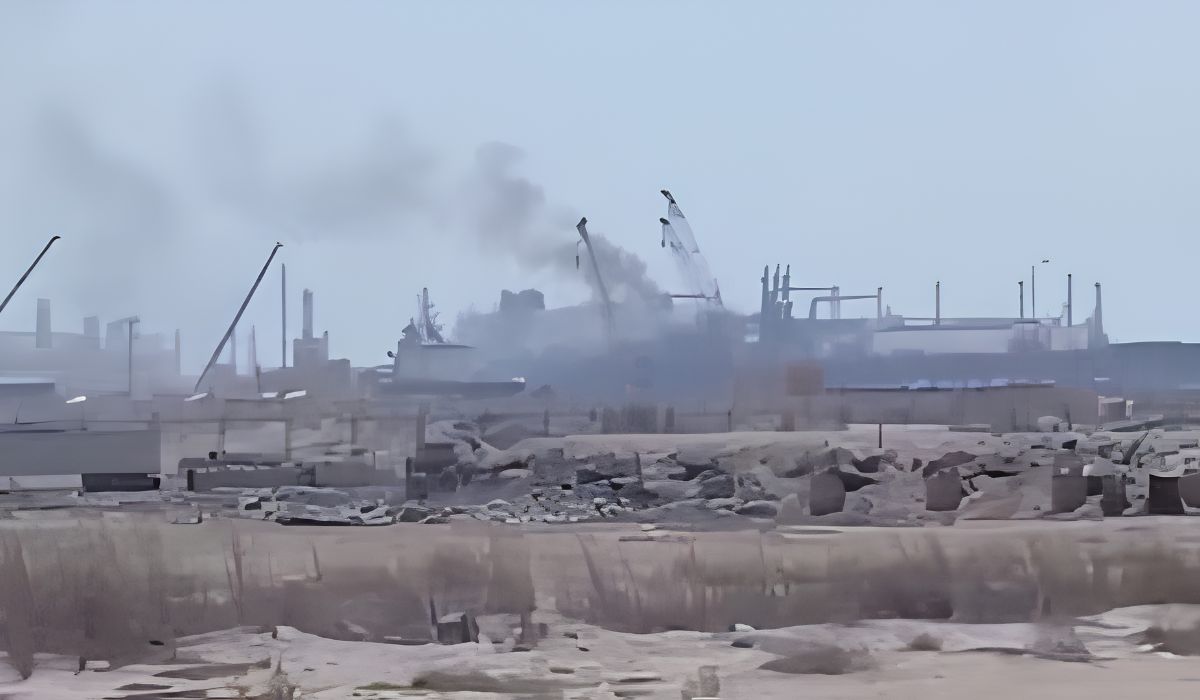 Fire Breaks Out on Two Gas Vessels at Egypt’s Damietta Port, No Casualties Reported